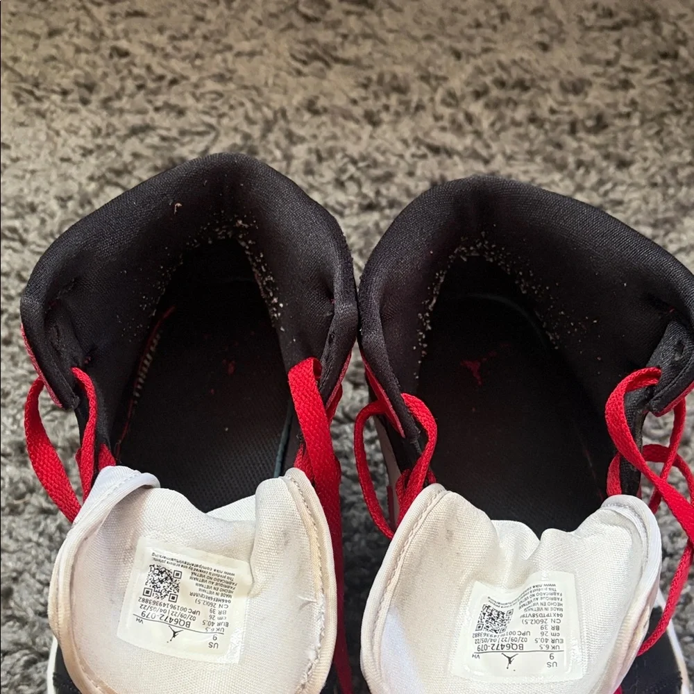 Nike Air Sneakers - Red, Black, and White - Picture 4 of 7